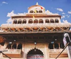 1. Banke Bihari Temple
